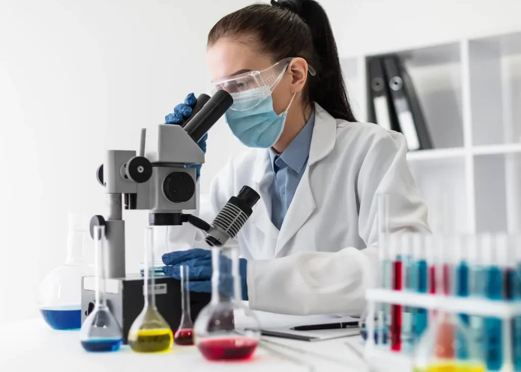 lab technician course in south delhi - Institute of Eminence3